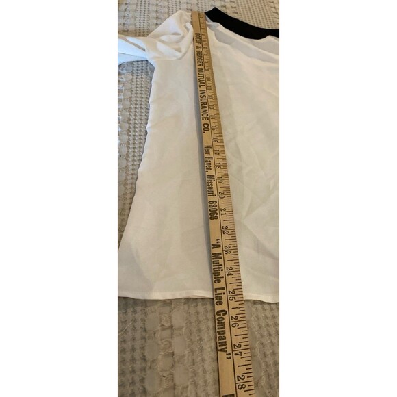 The Limited Blouse Sz Medium Long Sleeve Contrasting Black Peter Pan Collar Top - Picture 10 of 11